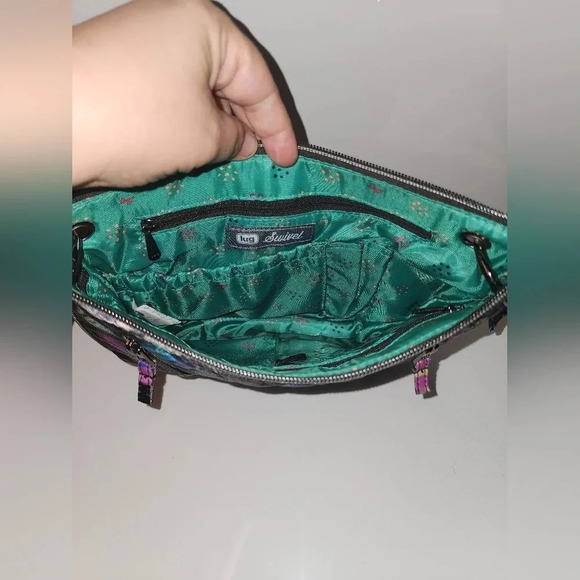 Lug Swivel with vibrant floral design and Lug's signature gunmetal hardware - Picture 6 of 11